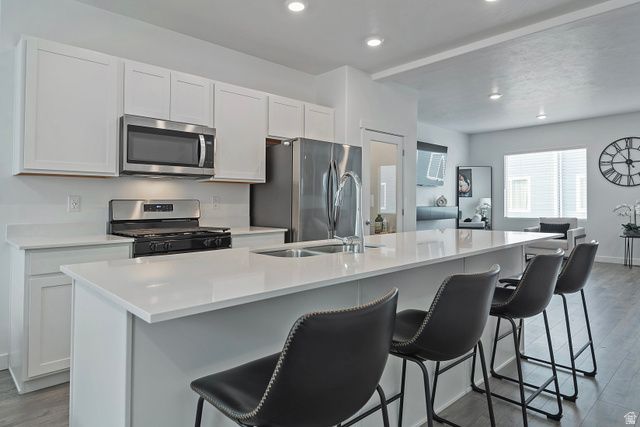 3944 N EAGLE POINT LN, Eagle Mountain, UT 84005