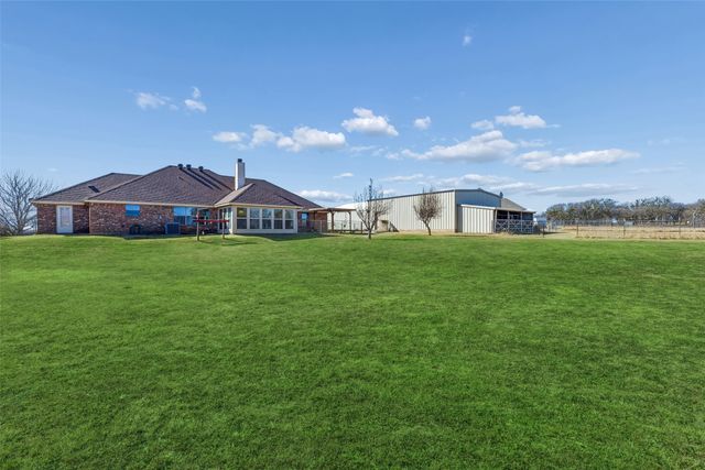 108 Falcons Eye Court, Weatherford, TX 76087