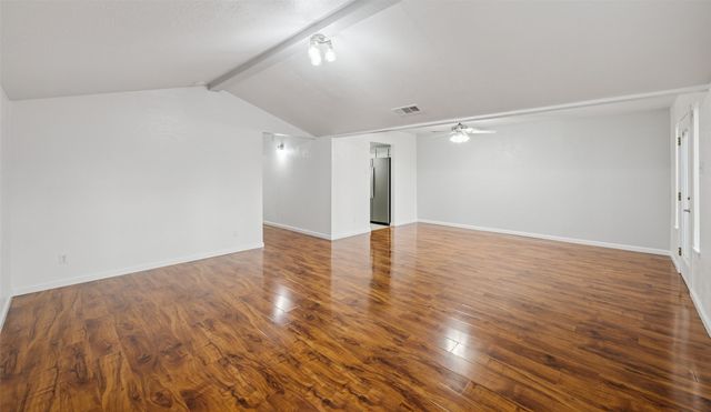 930 Shady Creek Lane, Bedford, TX 76021