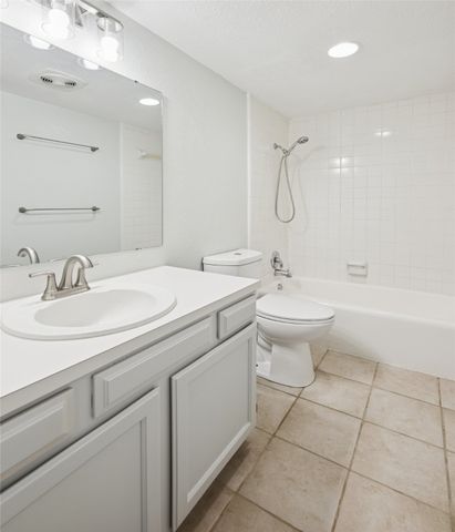 930 Shady Creek Lane, Bedford, TX 76021