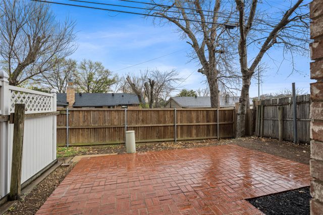 930 Shady Creek Lane, Bedford, TX 76021