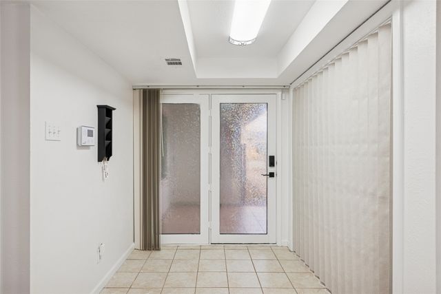 930 Shady Creek Lane, Bedford, TX 76021