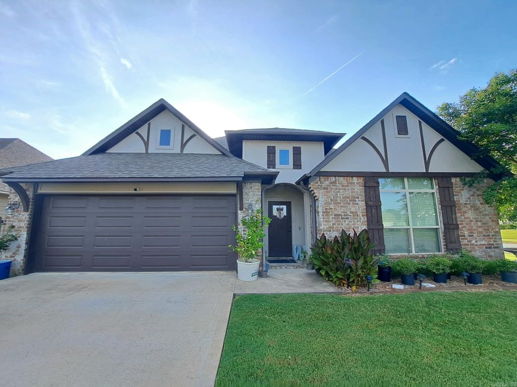 1340 Biltmore, Conway, AR 72034