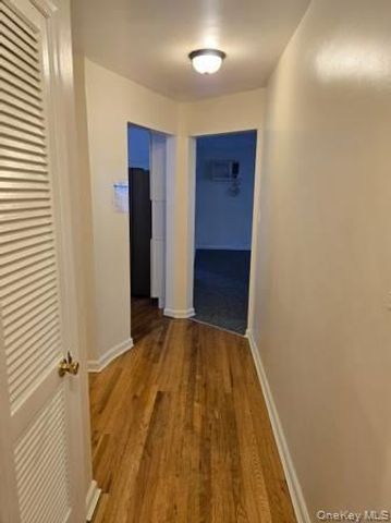 222 Cleveland Avenue, Mineola, NY 11501