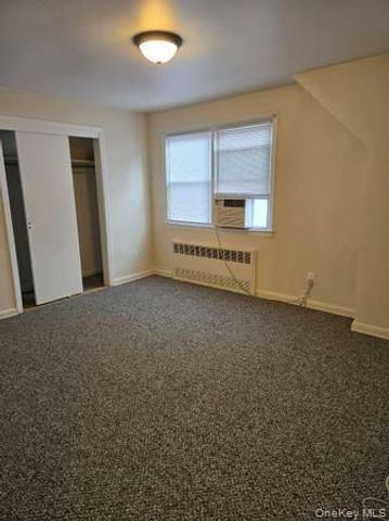 222 Cleveland Avenue, Mineola, NY 11501