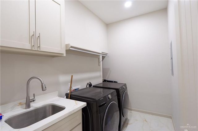 319 Brooks Circle, La Feria, TX 78559