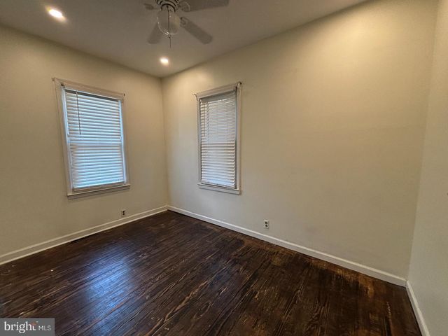 32 PEAR ST, Palmyra, NJ 08065