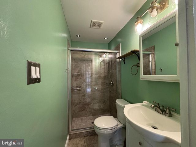 32 PEAR ST, Palmyra, NJ 08065