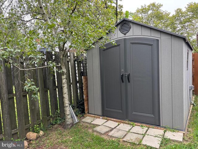 32 PEAR ST, Palmyra, NJ 08065