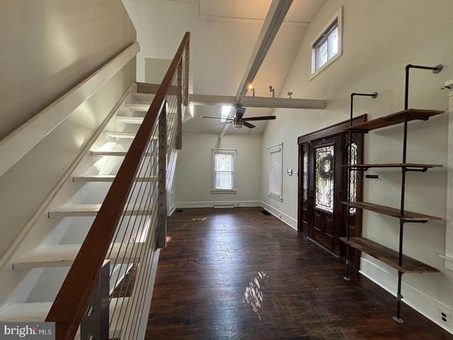 32 PEAR ST, Palmyra, NJ 08065