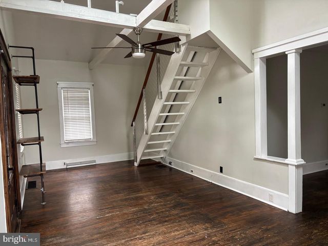 32 PEAR ST, Palmyra, NJ 08065