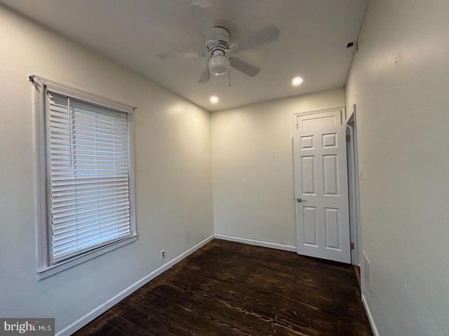 32 PEAR ST, Palmyra, NJ 08065