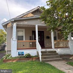 32 PEAR ST, Palmyra, NJ 08065