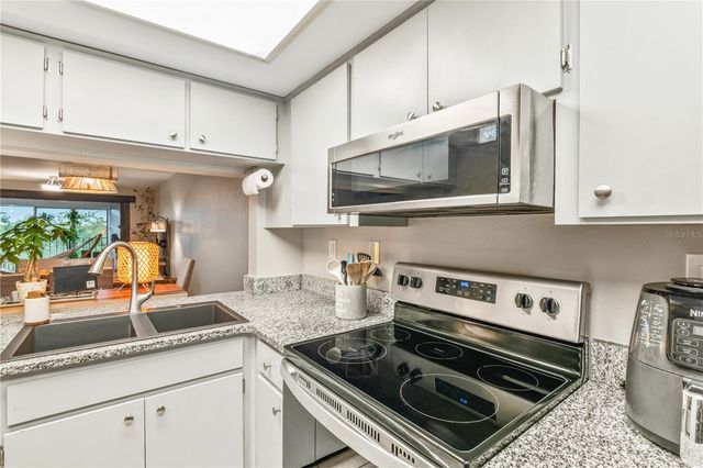 90 S. HIGHLAND AVE 402, Tarpon Springs, FL 34689