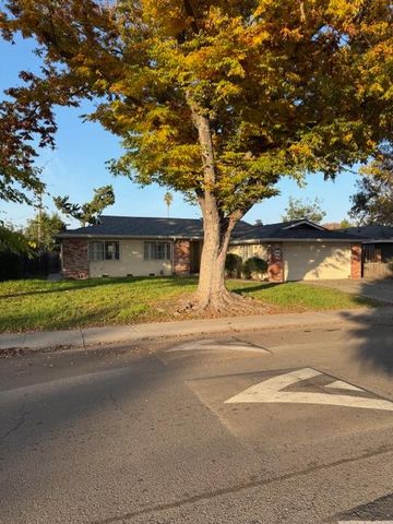 227 Goya Dr, Stockton, CA 95207