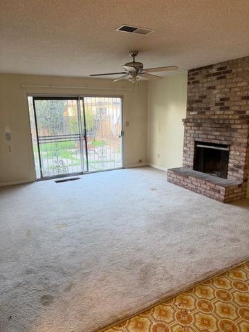 227 Goya Dr, Stockton, CA 95207