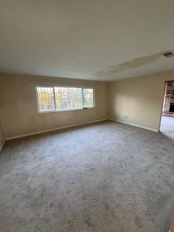 227 Goya Dr, Stockton, CA 95207