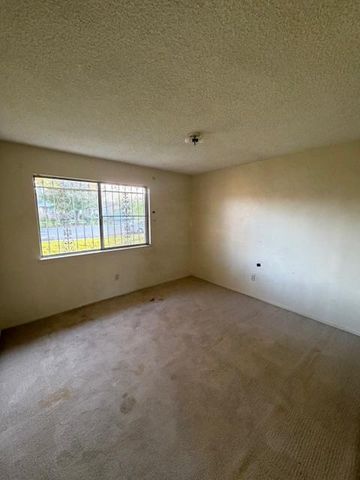 227 Goya Dr, Stockton, CA 95207