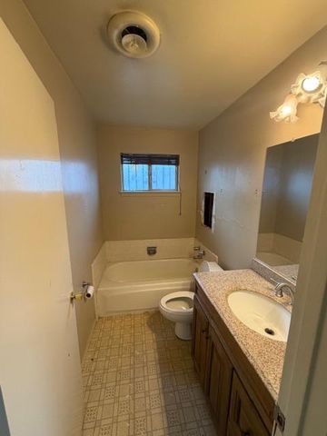 227 Goya Dr, Stockton, CA 95207