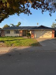 227 Goya Dr, Stockton, CA 95207