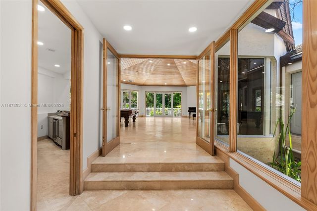 6190 SW 102nd St, Pinecrest, FL 33156