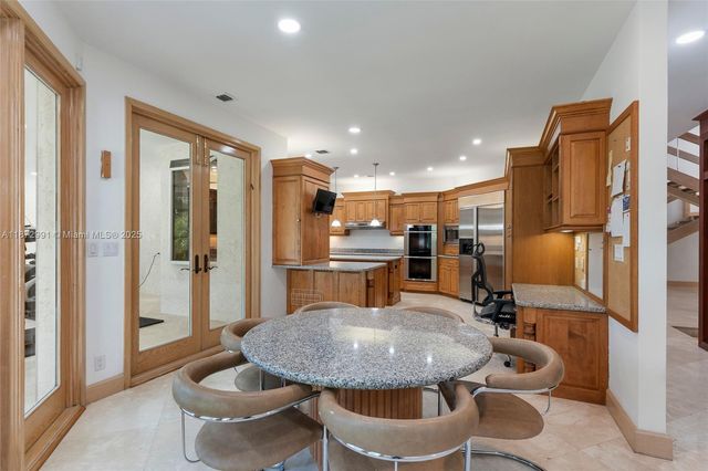 6190 SW 102nd St, Pinecrest, FL 33156