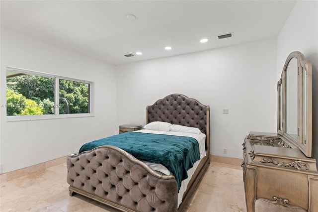 6190 SW 102nd St, Pinecrest, FL 33156