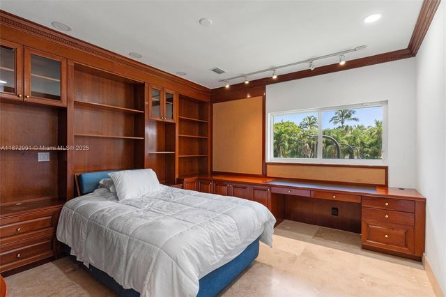 6190 SW 102nd St, Pinecrest, FL 33156