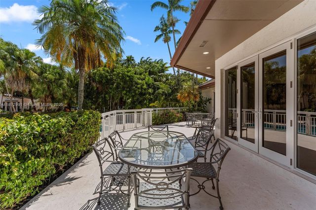 6190 SW 102nd St, Pinecrest, FL 33156