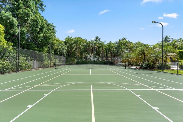 6190 SW 102nd St, Pinecrest, FL 33156