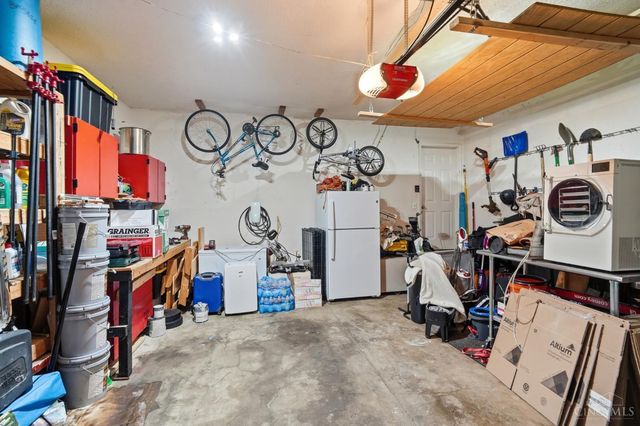 868 Greenwood Lane, Trenton, OH 45067