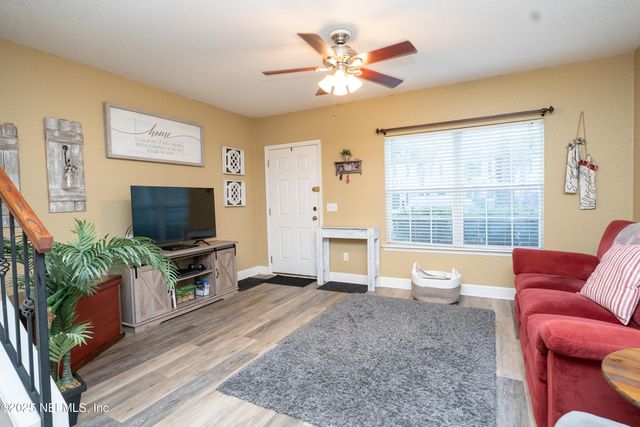 1872 LAGO DEL SUR Drive, Middleburg, FL 32068