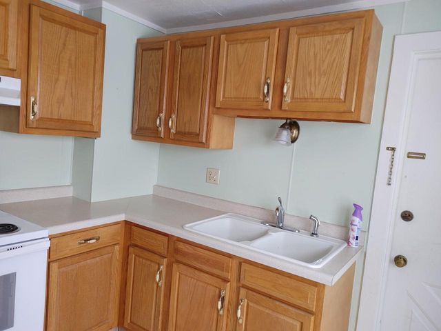 1201 CEAPE AVENUE, Oshkosh, WI 54901