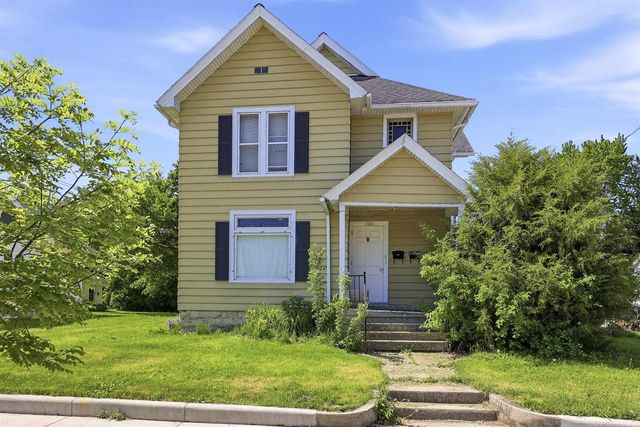 1201 CEAPE AVENUE, Oshkosh, WI 54901