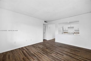 16117 NE 19th Ct 7, North Miami Beach, FL 33162