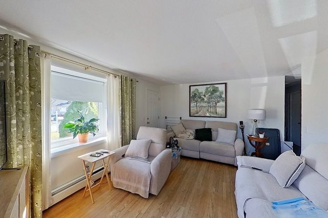 19 Flint Corn Road, Portsmouth, RI 02871