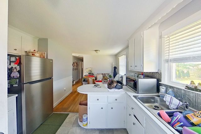 19 Flint Corn Road, Portsmouth, RI 02871