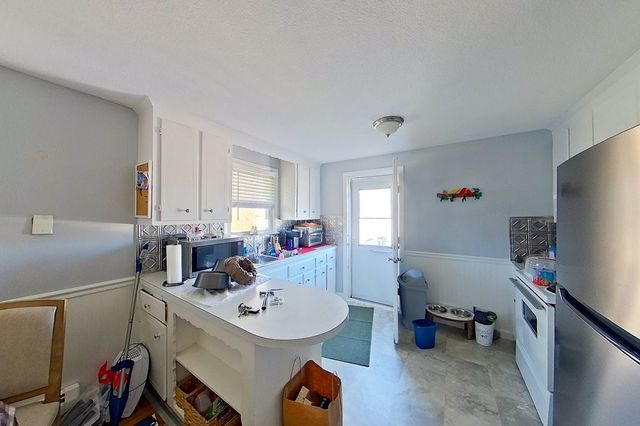 19 Flint Corn Road, Portsmouth, RI 02871