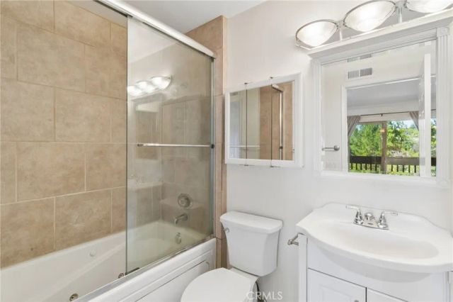 3958 60th, San Diego, CA 92115