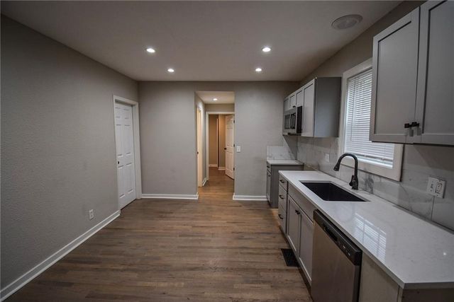 2923 Highland Avenue, Kansas City, MO 64109