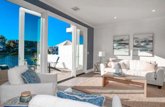 16113 Saint Croix Circle, Huntington Beach, CA 92649