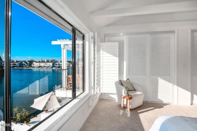 16113 Saint Croix Circle, Huntington Beach, CA 92649