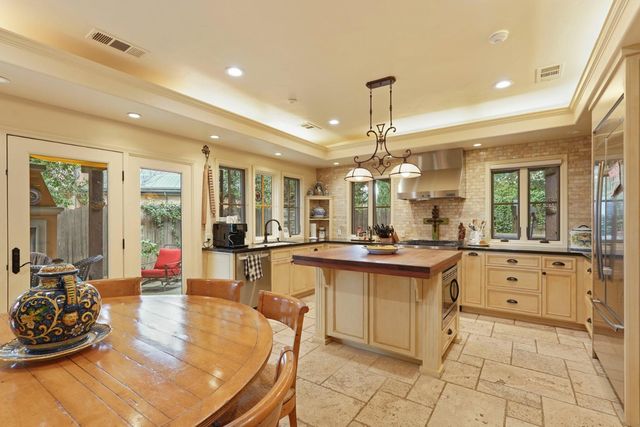 1266 Winerose Ct, Lodi, CA 95242