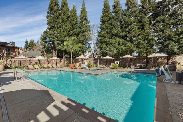 1266 Winerose Ct, Lodi, CA 95242