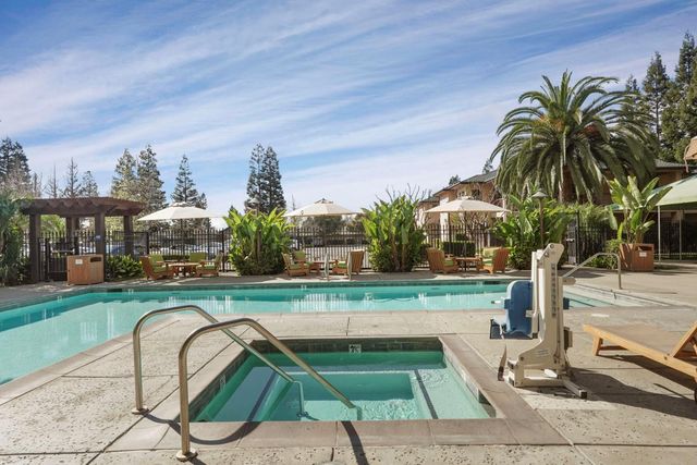 1266 Winerose Ct, Lodi, CA 95242