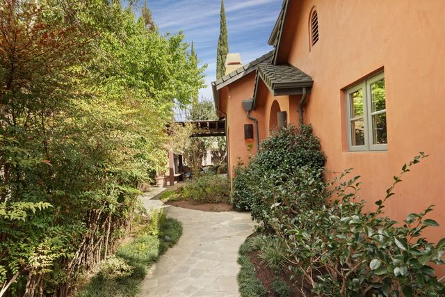 1266 Winerose Ct, Lodi, CA 95242