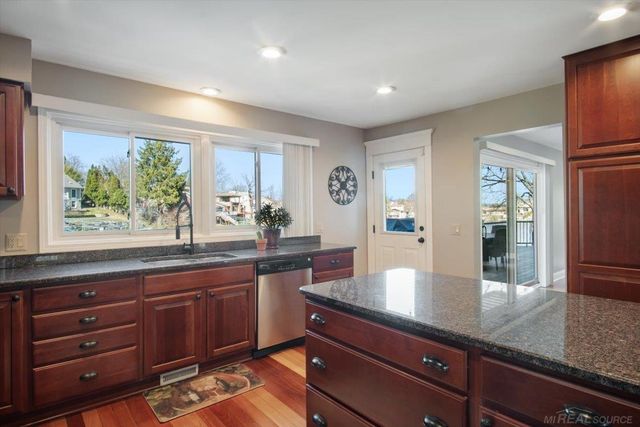 47 Sheron Street, Orion Twp, MI 48362