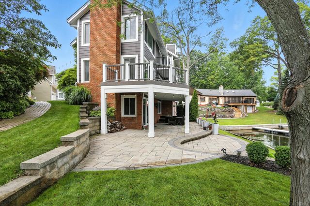 47 Sheron Street, Orion Twp, MI 48362