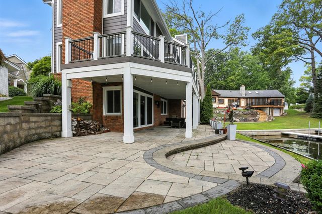 47 Sheron Street, Orion Twp, MI 48362