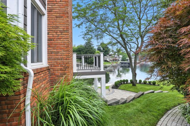 47 Sheron Street, Orion Twp, MI 48362